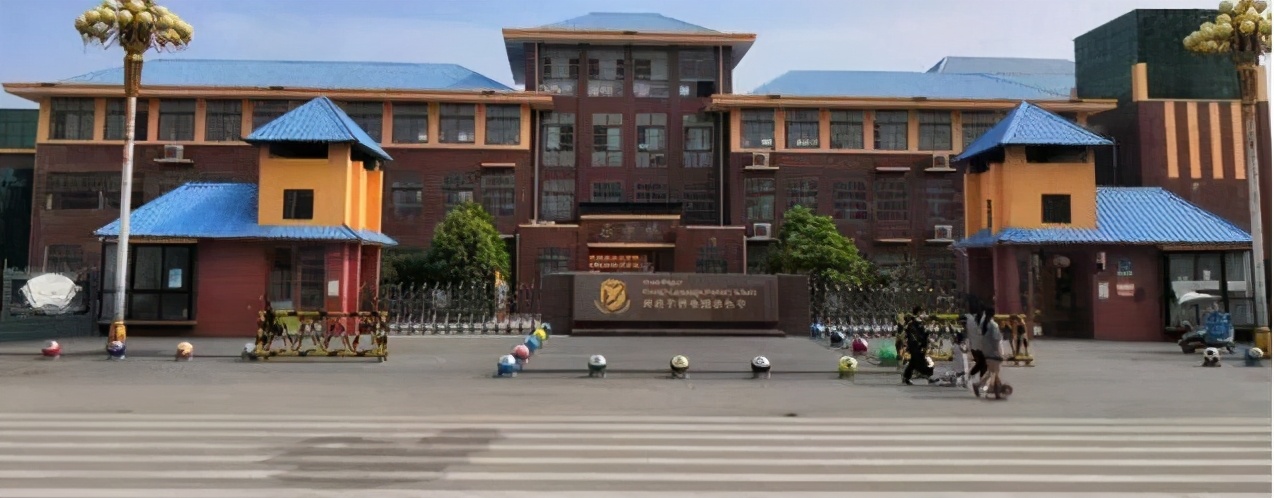 交房有标准 驻马店一房产交付的房屋未完工