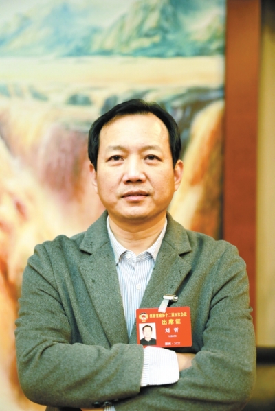 违停“贴条”一罚就是200元 郑州罚款总量多少、用到哪儿了？ 省政协委员呼吁公开